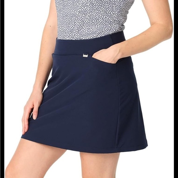 Greg Norman, navy golf skirt, size small - Picture 1 of 5